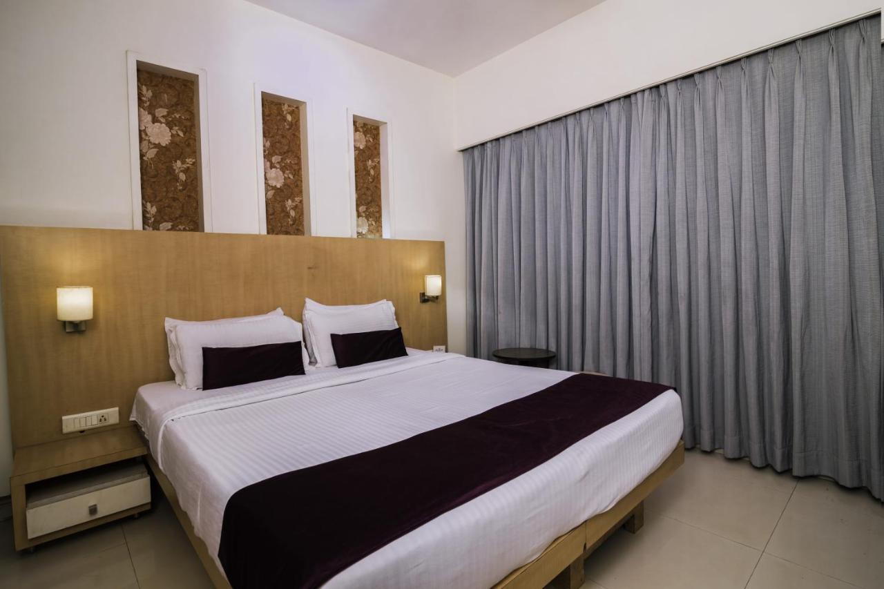 Hotel Monarch Guestline In Midc Rabale, Navi Mumbai Exterior foto